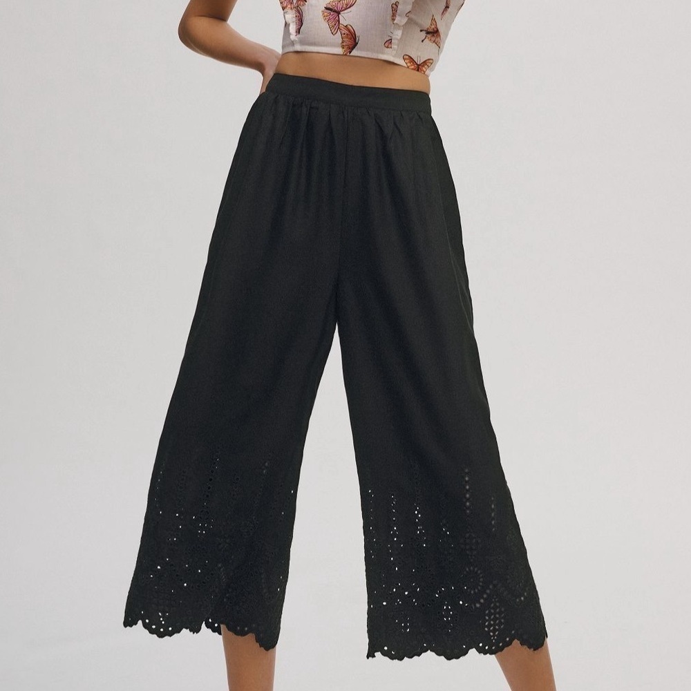 ANTHROPOLOGIE Wide Leg Eyelet Cropped Pants Black NEW